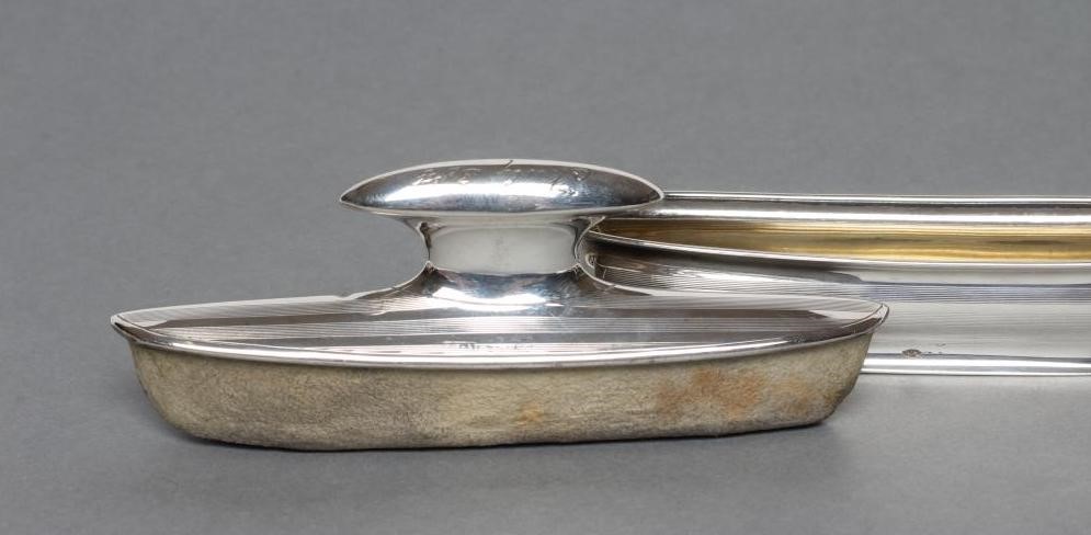 A SIX PIECE DRESSING TABLE SET Image