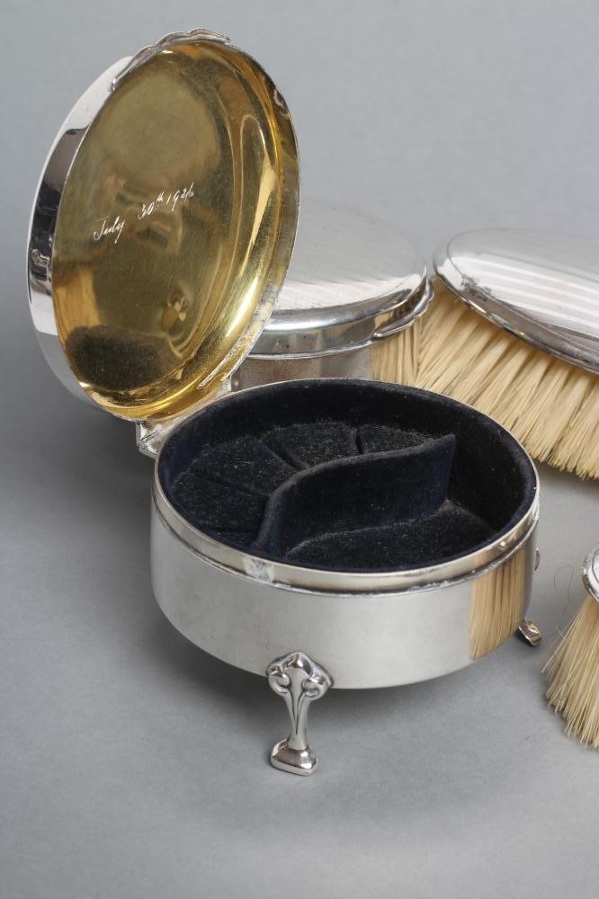 A SIX PIECE DRESSING TABLE SET Image