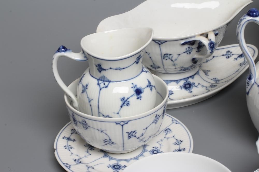 A COLLECTION OF ROYAL COPENHAGEN PORCELAIN TABLEWARE Image
