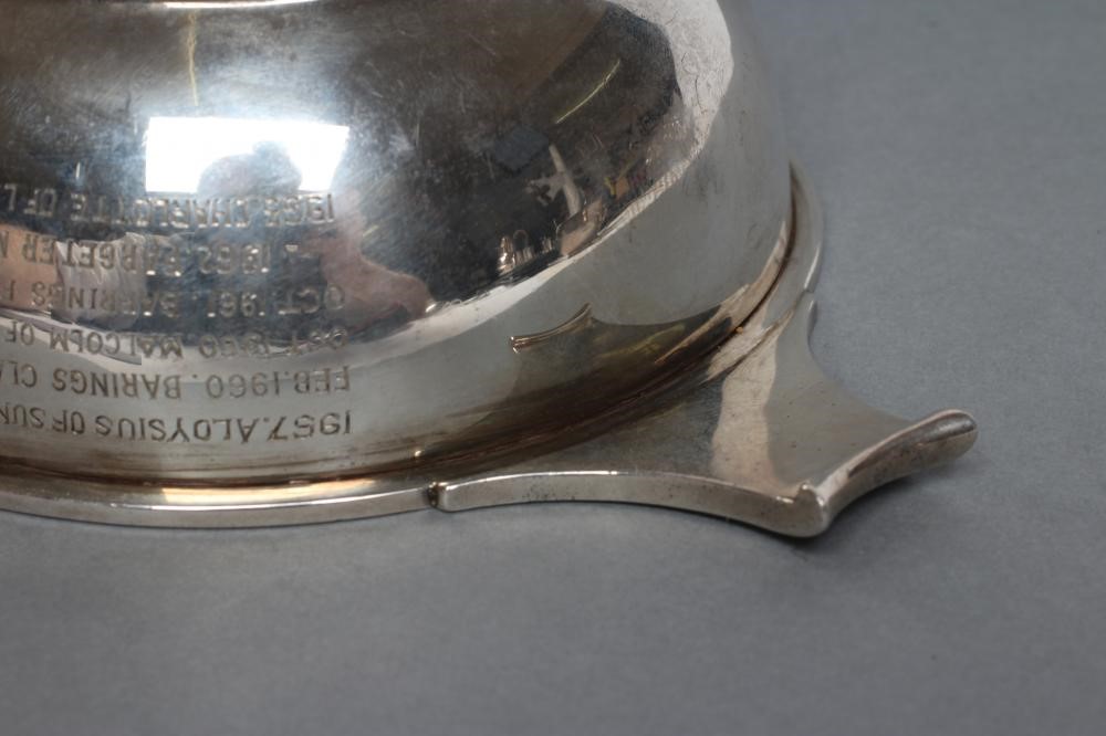 THE SOUTH EASTERN COUNTIES TOY DOG SOCIETY PRESENTATION SILVER QUAICH Image