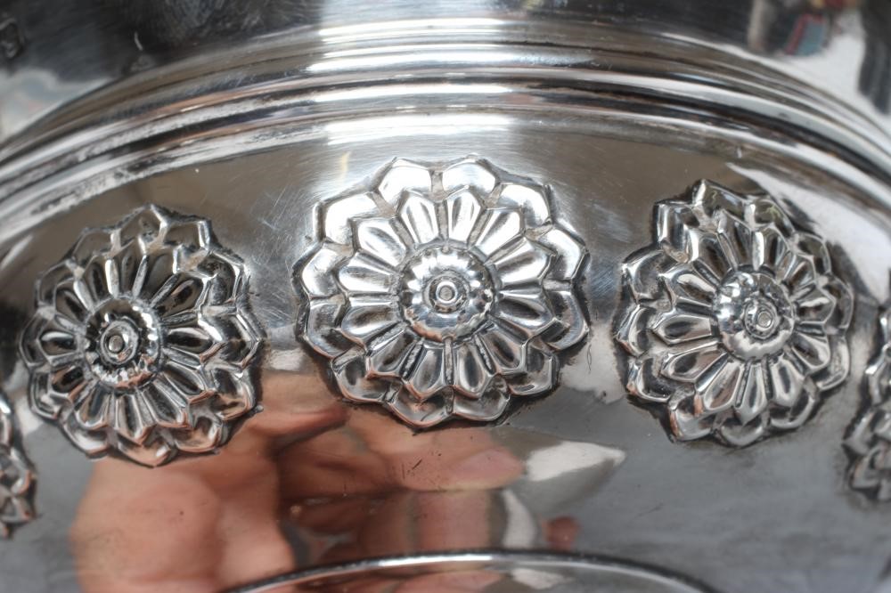 AN EDWARDIAN SILVER ARTS AND CRAFTS PEDESTAL CUP Image