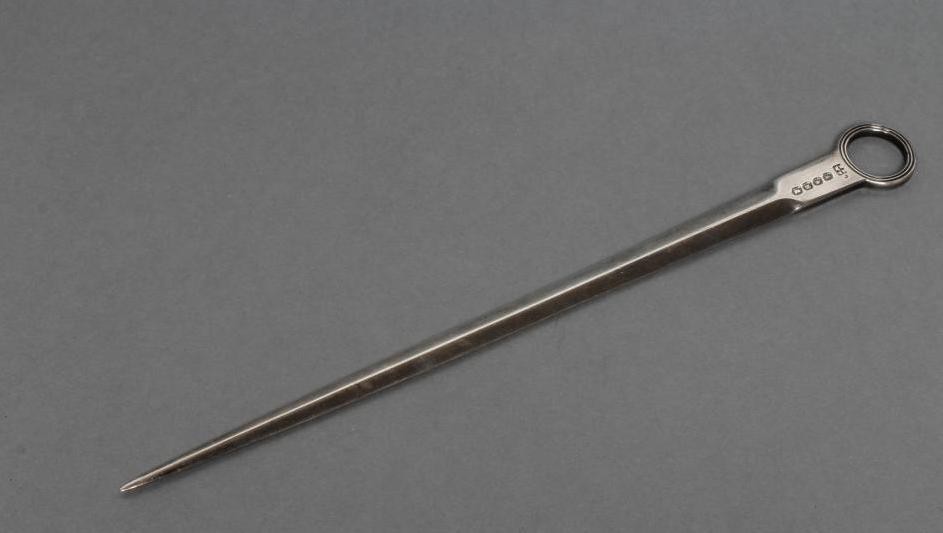 A LATE GEORGE III SILVER MEAT SKEWER, maker Eley & Fearn, London 1806, with reeded loop handle, Image