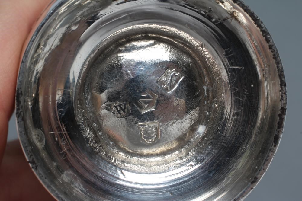 A LATE GEORGE I SILVER CASTOR, maker's mark ?W (Sam/Simon Wood?), London 1728, of plain vase form Image