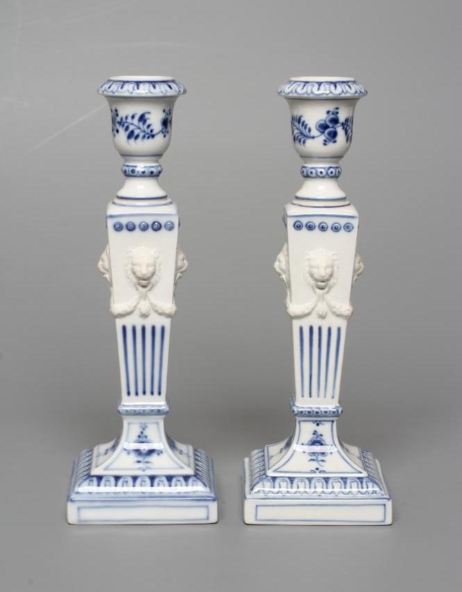 A PAIR OF ROYAL COPENHAGEN PORCELAIN CANDLESTICKS Image