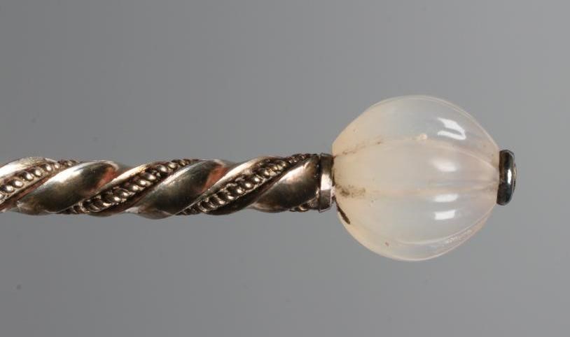 A SET OF SIX LATE VICTORIAN RUSSIAN STYLE SILVER TEASPOONS Image