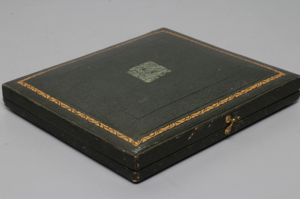 A SET OF SIX LATE VICTORIAN RUSSIAN STYLE SILVER TEASPOONS Image