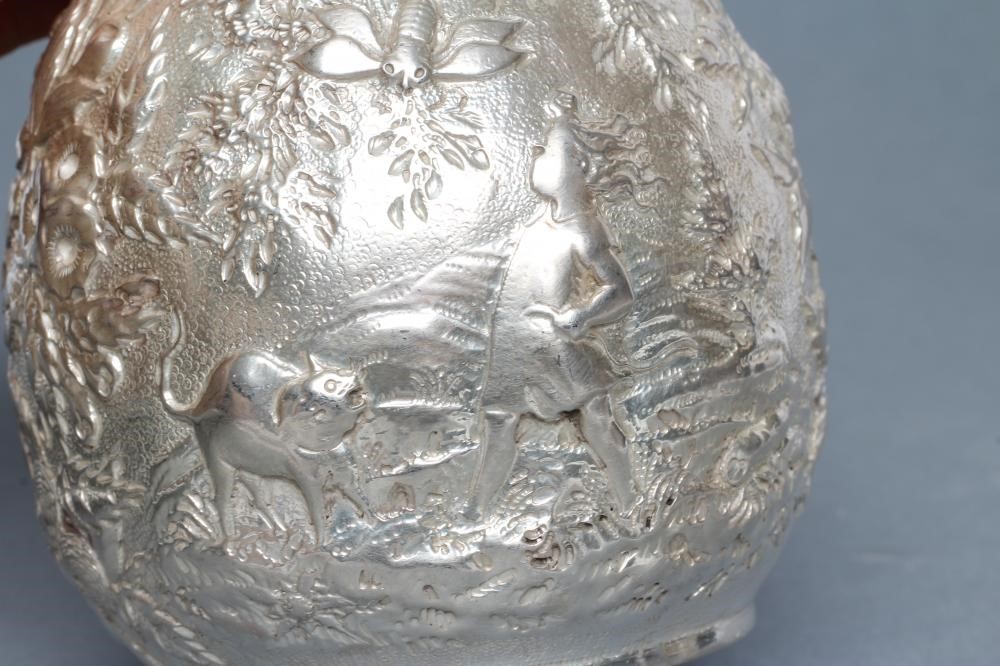 AN AMERICAN SILVER JUG Image