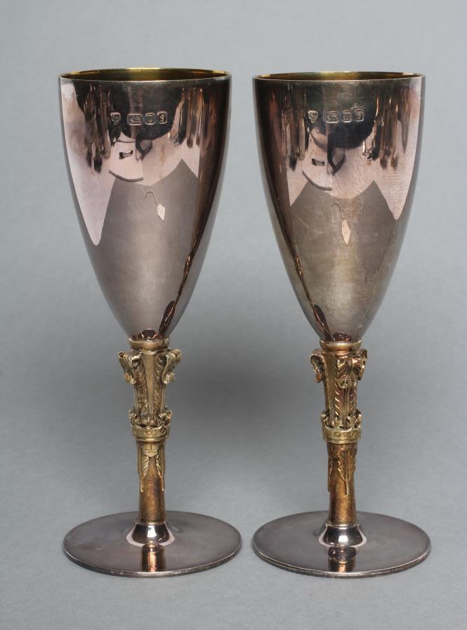 A MODERN PAIR OF SILVER GOBLETS Image