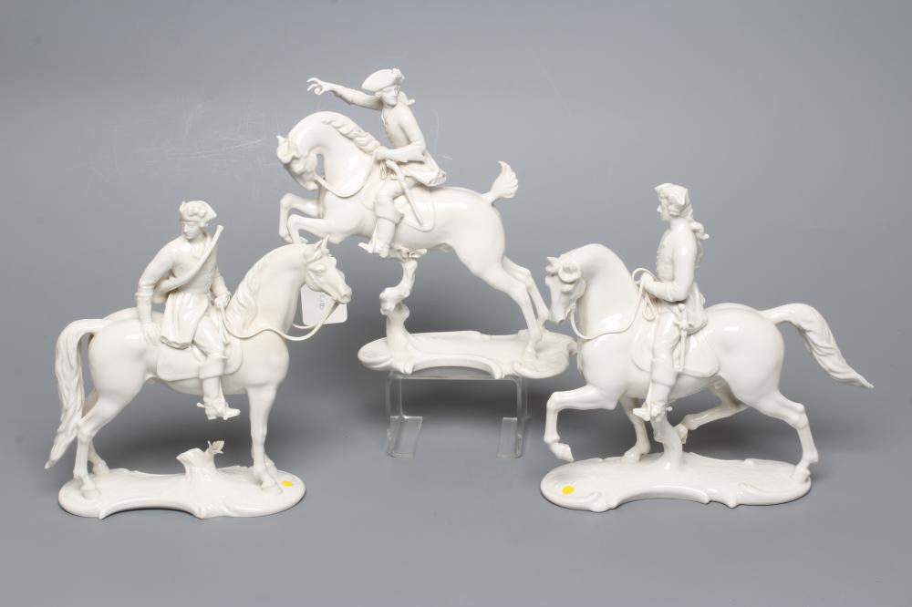 THREE NYMPHENBURG BLANC-DE-CHINE PORCELAIN "FRANKENTHAL HUNT" FIGURES Image
