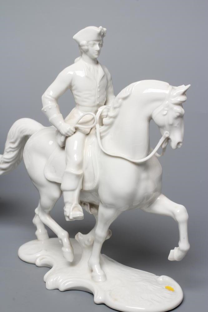 THREE NYMPHENBURG BLANC-DE-CHINE PORCELAIN "FRANKENTHAL HUNT" FIGURES Image