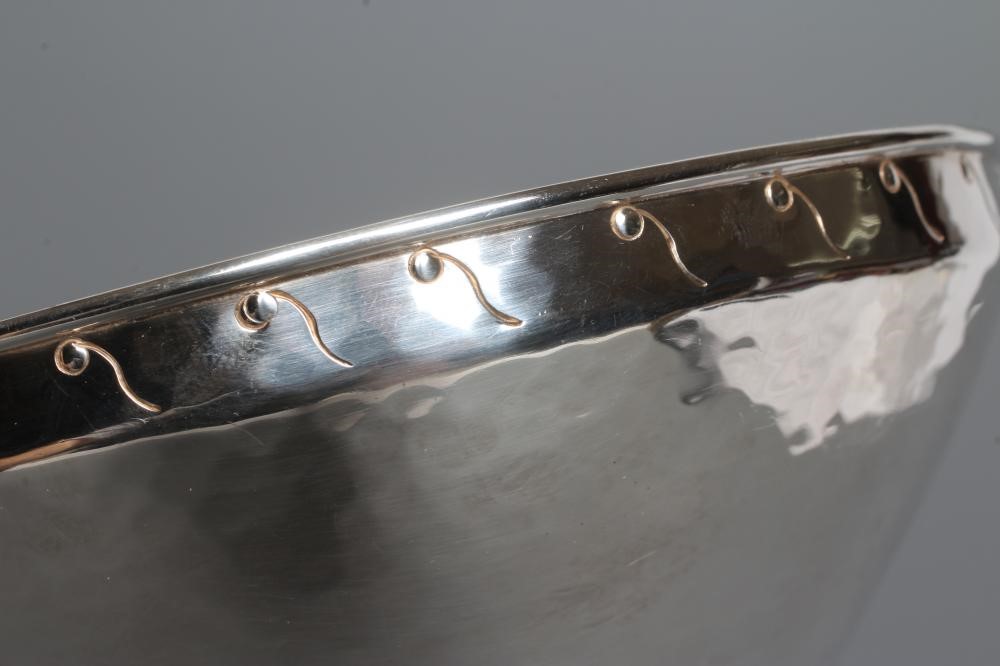 AN ARTS AND CRAFTS BOWL Image