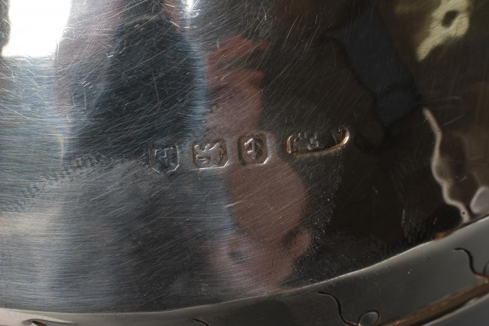 AN ARTS AND CRAFTS BOWL Image