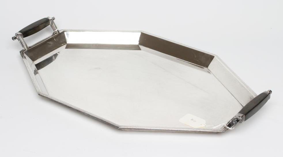 AN ART DECO SILVER TEA TRAY Image