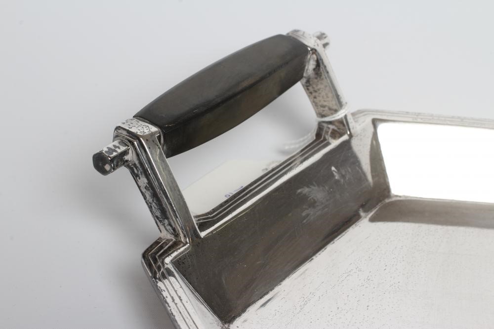 AN ART DECO SILVER TEA TRAY Image