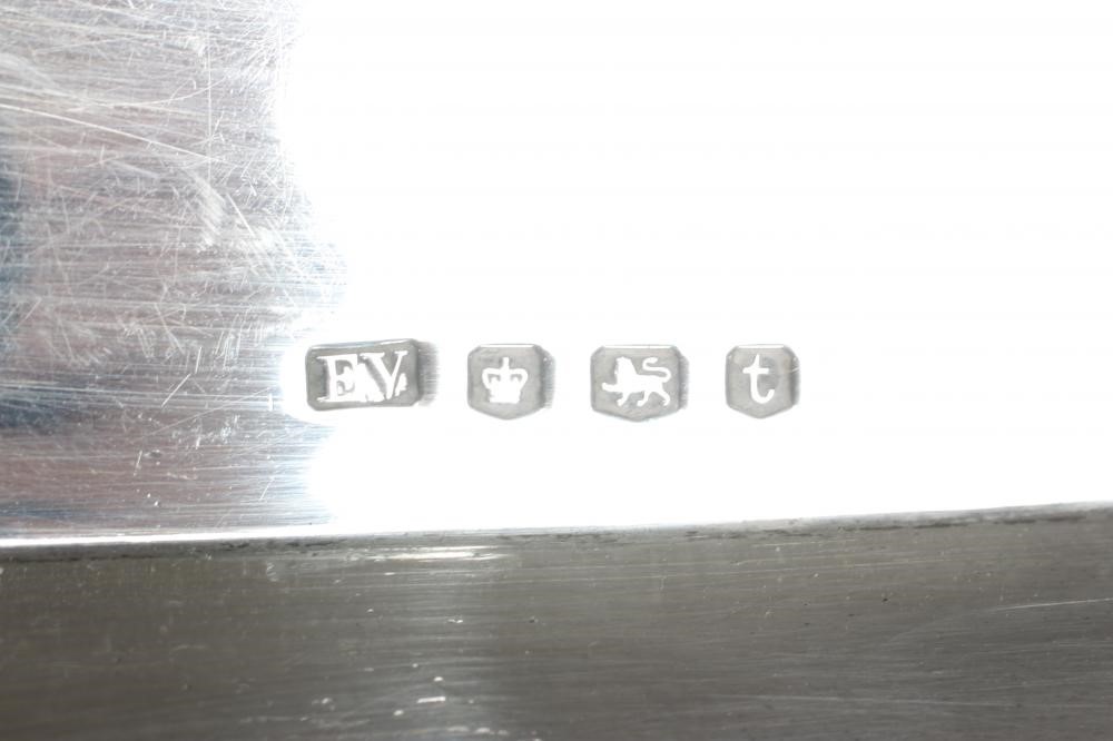 AN ART DECO SILVER TEA TRAY Image