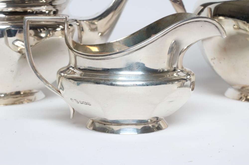 A FOUR PIECE SILVER TEA AND COFFEE SERVICE Image