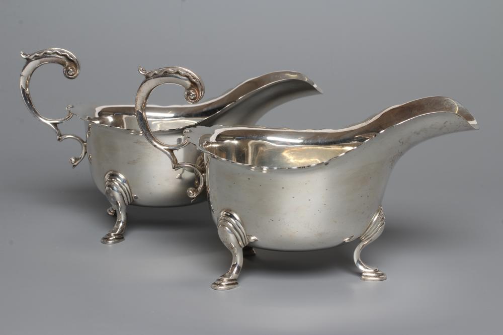 A PAIR OF SILVER SAUCE BOATS Image