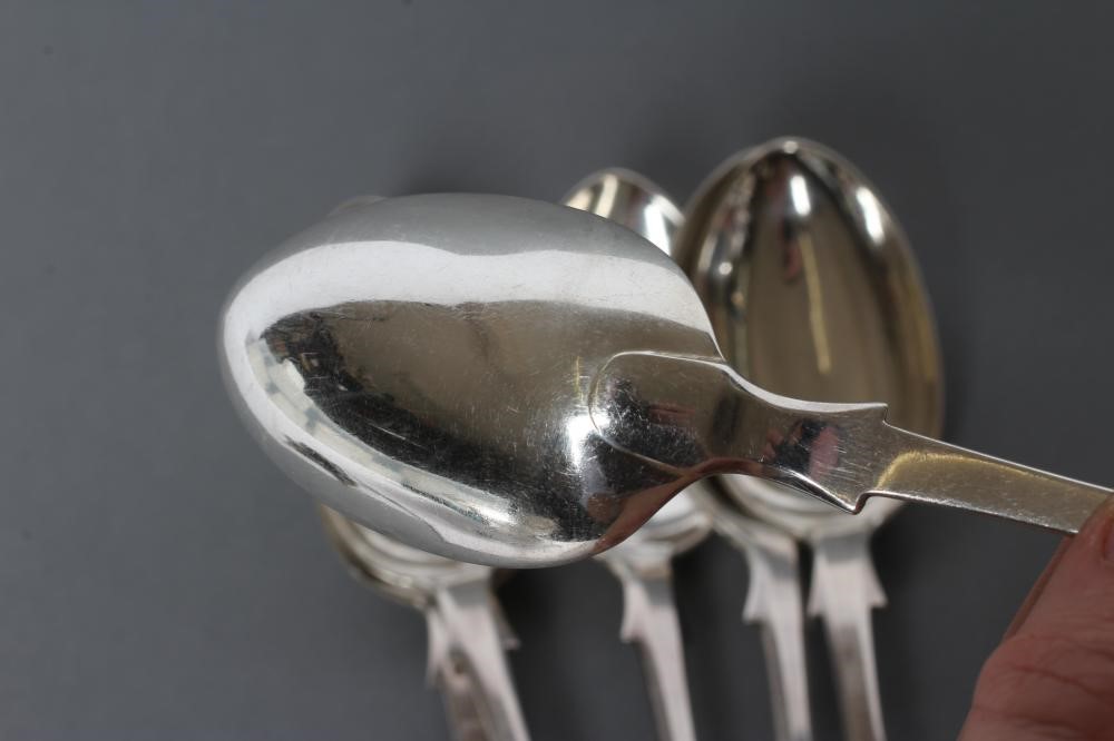 A SET OF SIX VICTORIAN SILVER DESSERT SPOONS, maker J. Whipple & Co., Exeter 1876, in Fiddle Image