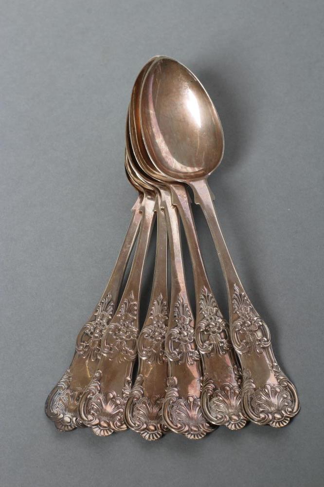A SET OF SIX VICTORIAN SCOTTISH SILVER TEASPOONS, maker Daniel Robinson & Co., Image