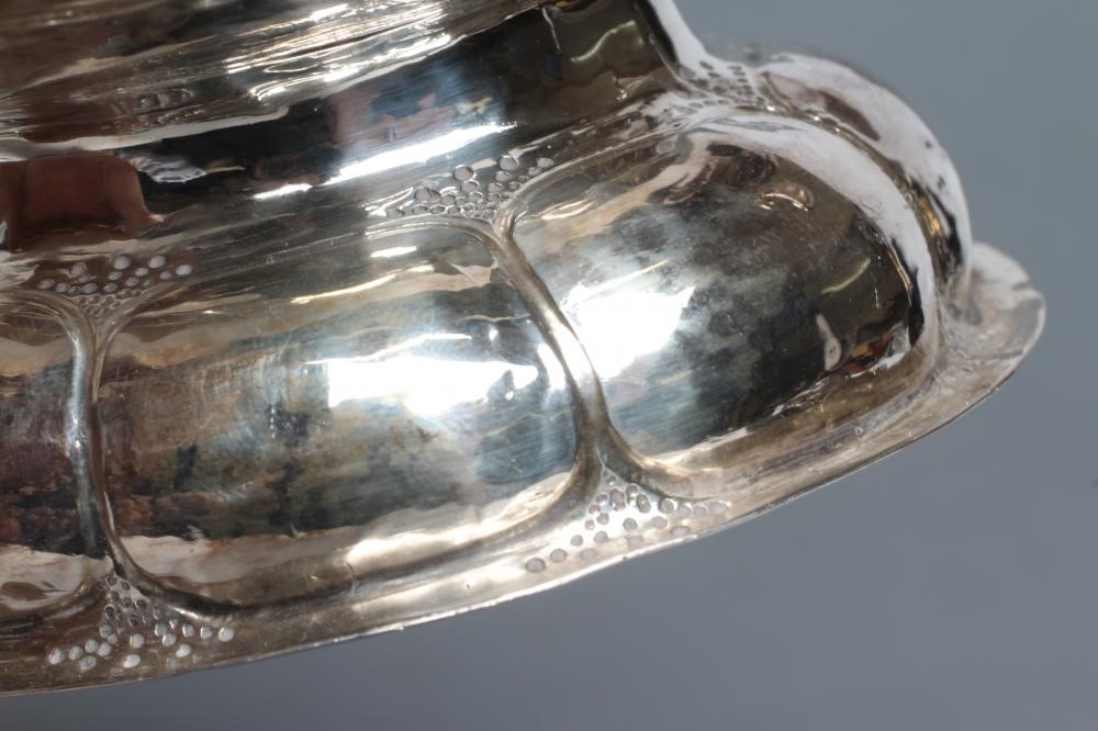 AN EDWARDIAN SILVER TWO HANDLED BOWL Image