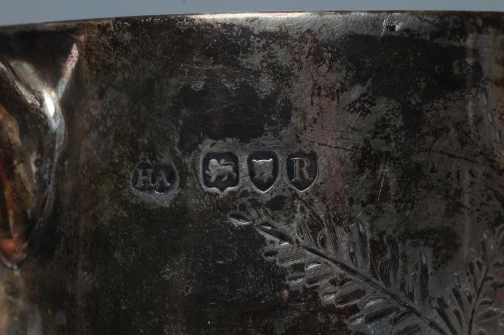 A LATE VICTORIAN SILVER MUG Image