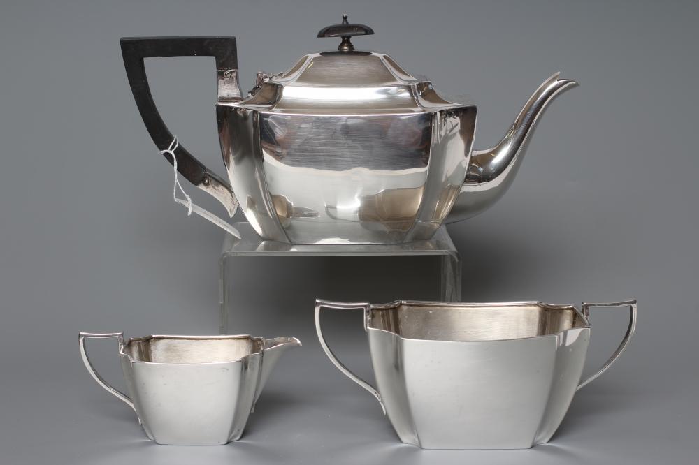 A LATE VICTORIAN SILVER THREE PIECE TEA SERVICE Image