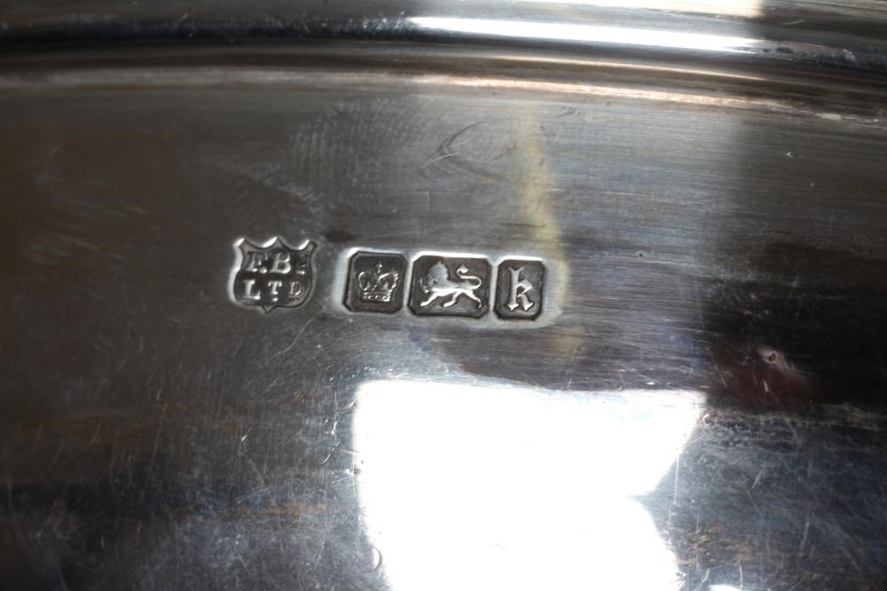 AN EDWARDIAN SILVER ENTREE DISH Image