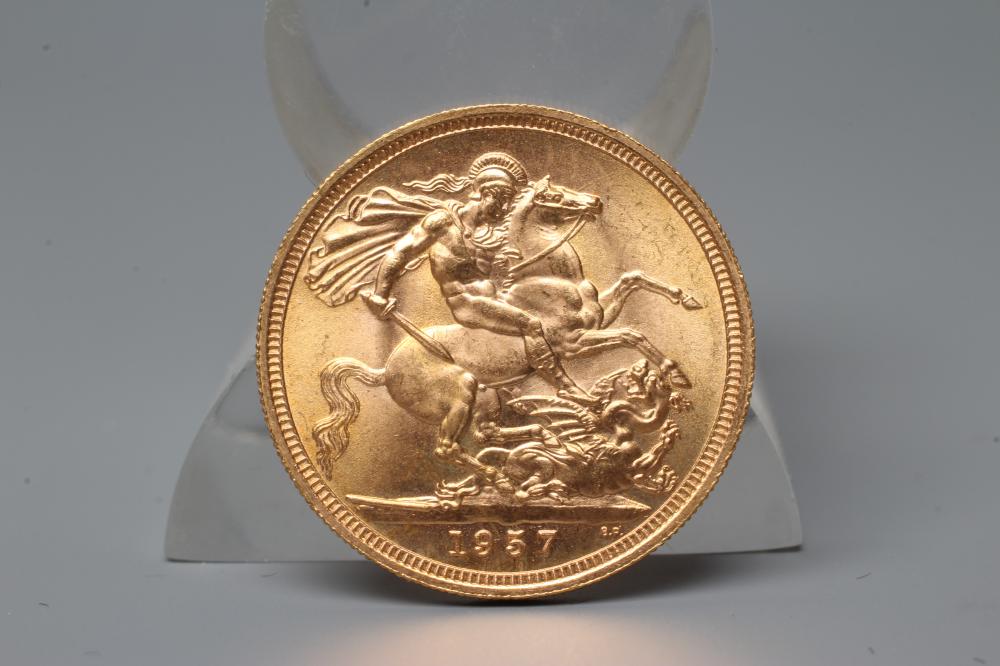 AN ELIZABETH II SOVEREIGN, 1957, 8g (Est. plus 20% premium) Image