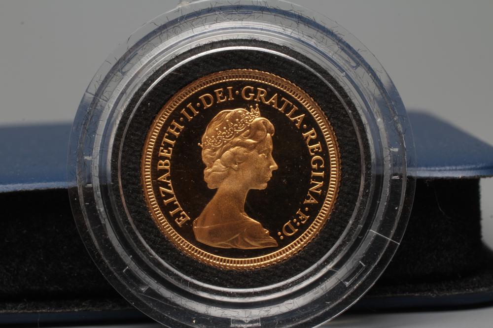 AN ELIZABETH II PROOF SOVEREIGN, 1979, 7.9g, in capsule and cased (Est. plus 20% premium) Image