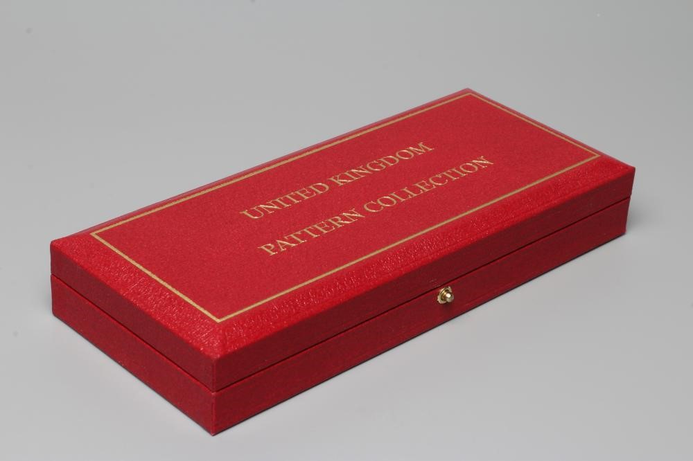 AN ELIZABETH II PROOF "BRIDGES PATTERN COLLECTION", 2003, each 19.6g, in capsules and cased with Image