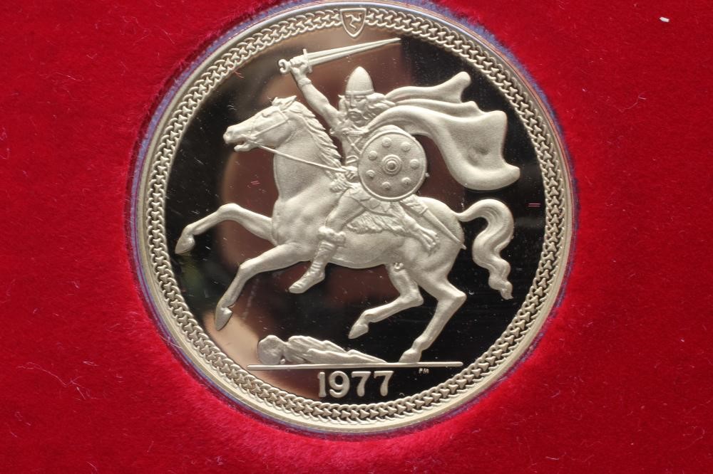 AN ELIZABETH II GOLD FOUR COIN PROOF SET Image