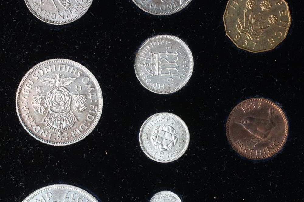 A GEORGE VI SPECIMEN FIFTEEN COIN SET, 1937, including Maundy money, in original case (Est. plus 24% Image