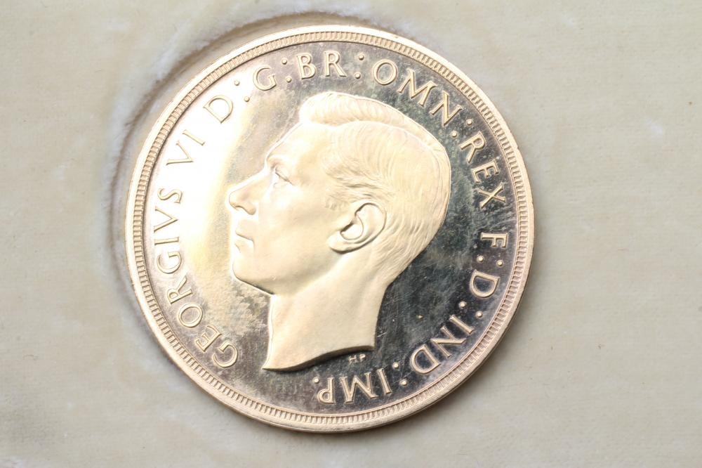 A GEORGE VI SPECIMEN GOLD FOUR COIN SET, 1937, comprising £5, £2, sovereign and half sovereign, Image