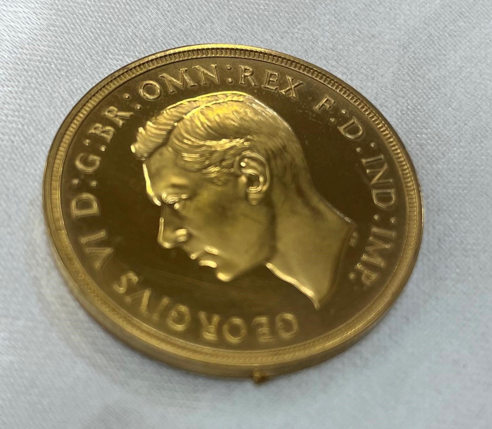 A GEORGE VI SPECIMEN GOLD FOUR COIN SET, 1937, comprising £5, £2, sovereign and half sovereign, Image