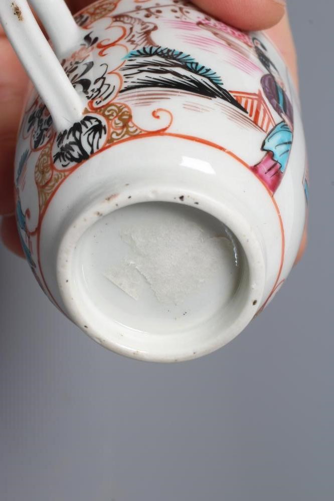 A FIRST PERIOD WORCESTER PORCELAIN COFFEE CUP Image