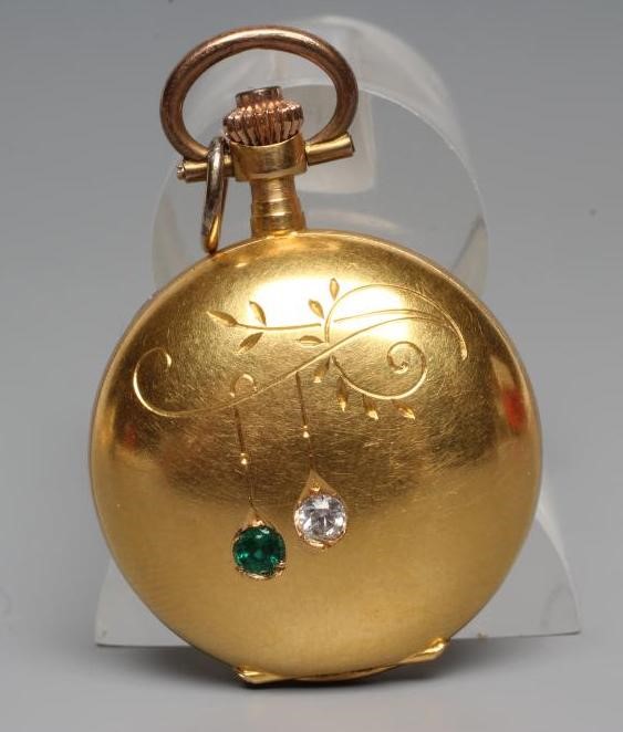 A LADY'S TOP WIND HUNTER FOB WATCH Image