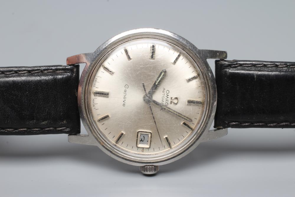A GENTLEMAN'S OMEGA AUTOMATIC WRISTWATCH Image