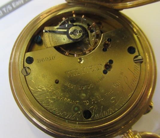 AN 18CT GOLD TOP WIND HALF HUNTER POCKET WATCH Image