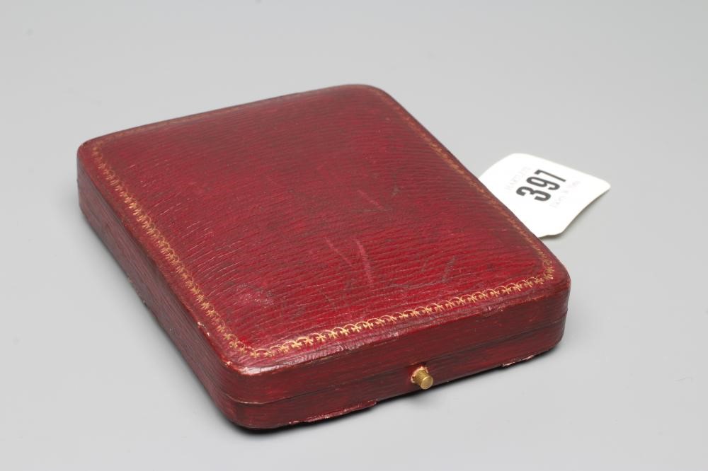 AN 18CT GOLD TOP WIND HALF HUNTER POCKET WATCH Image