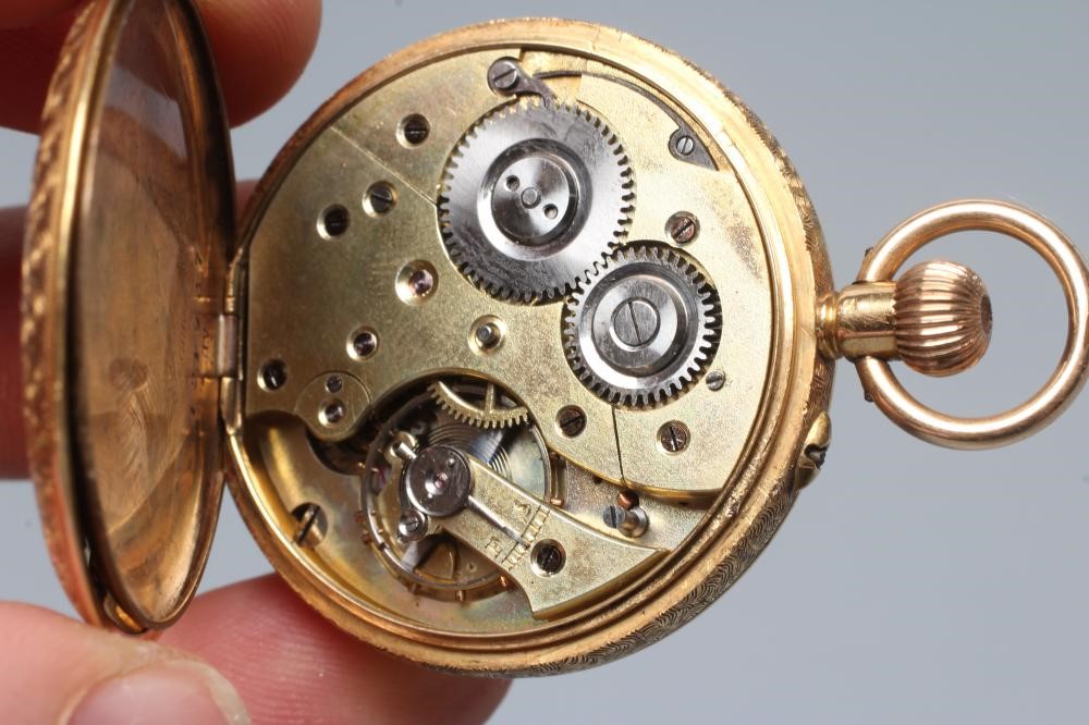 A TOP WIND FOB WATCH Image