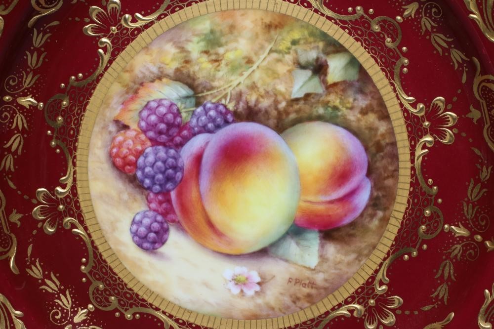 A ROYAL WORCESTER CHINA CABINET PLATE Image