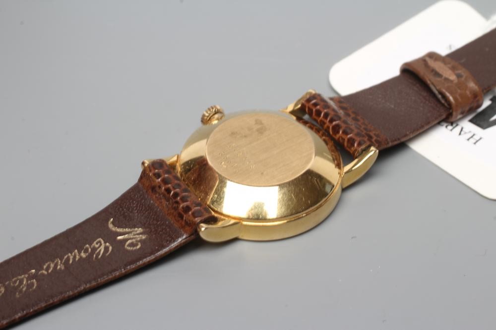 A LADY'S 18CT GOLD BAUME & MERCIER WRISTWATCH Image