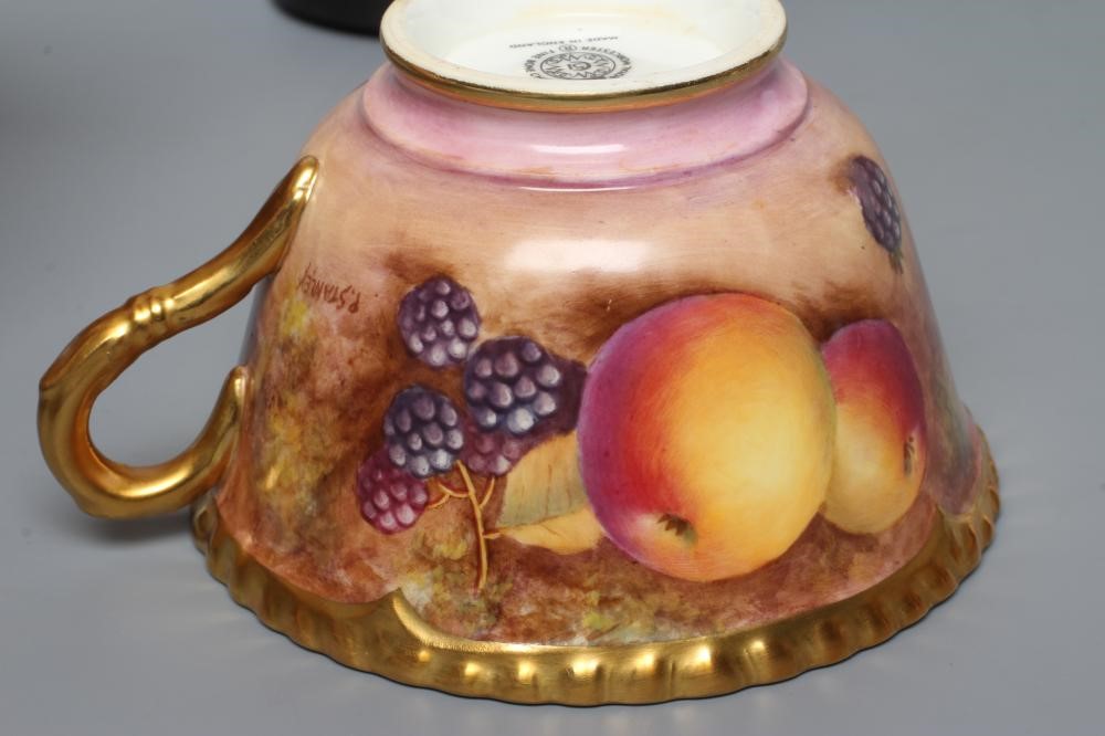 A ROYAL WORCESTER CHINA CABINET TEA CUP AND SAUCER Image