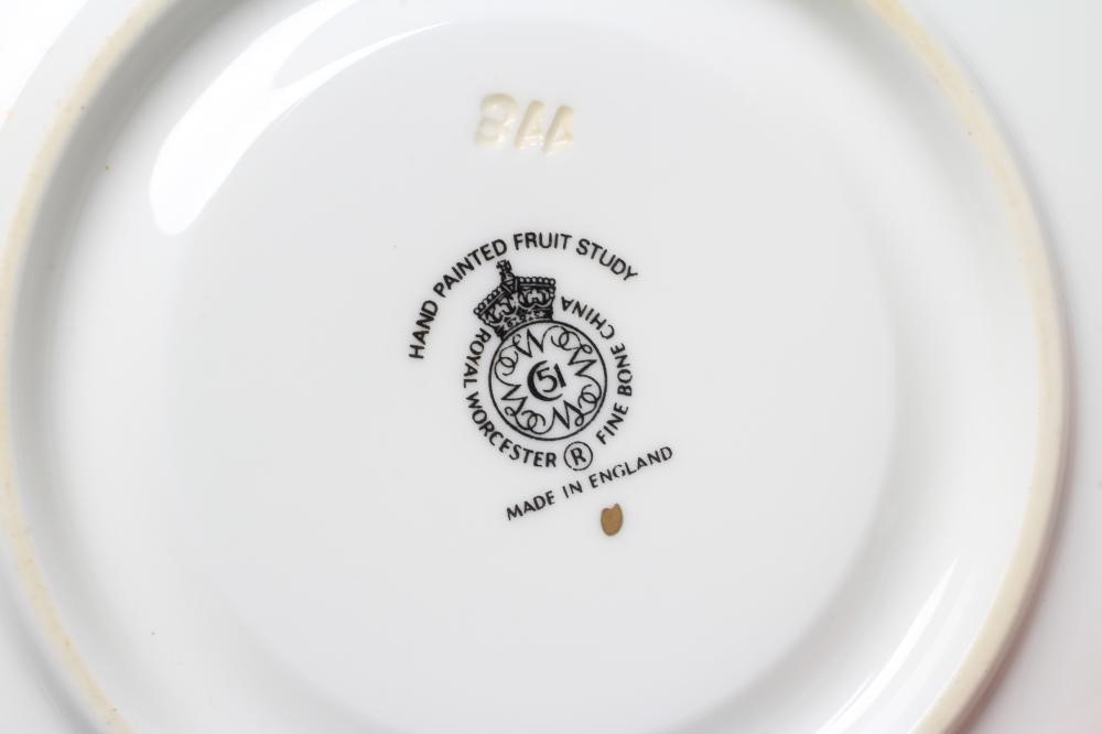 A ROYAL WORCESTER CHINA CABINET TEA CUP AND SAUCER Image