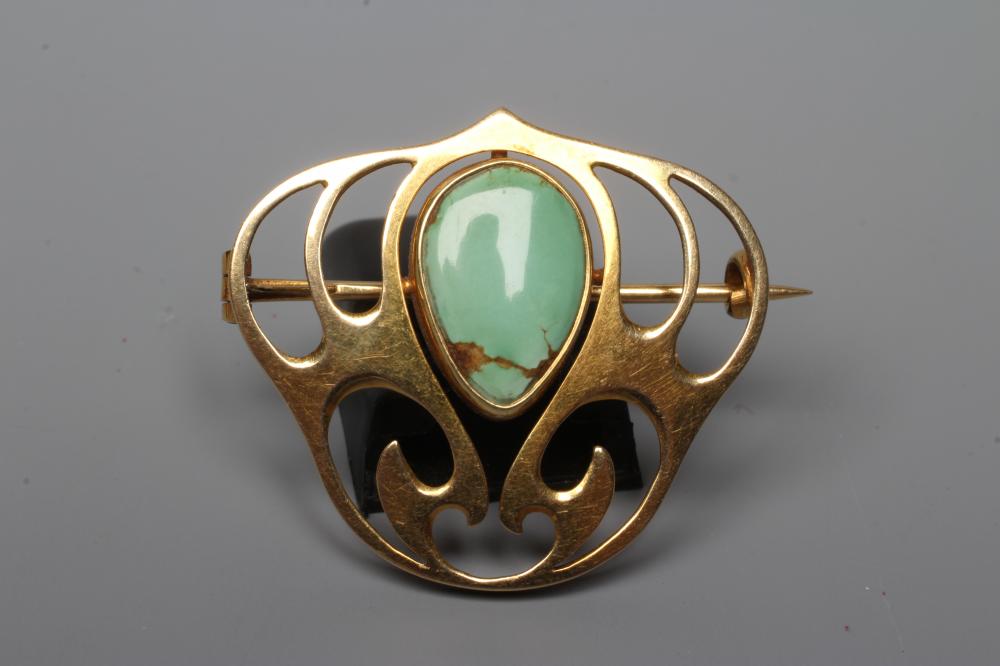 A MURRLE BENNETT BROOCH Image
