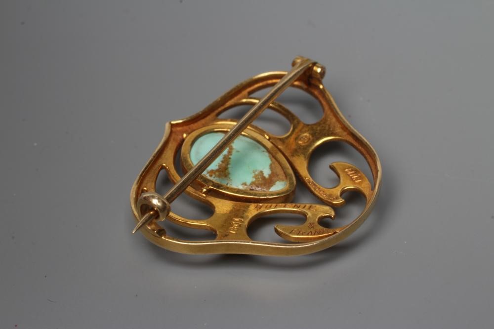 A MURRLE BENNETT BROOCH Image