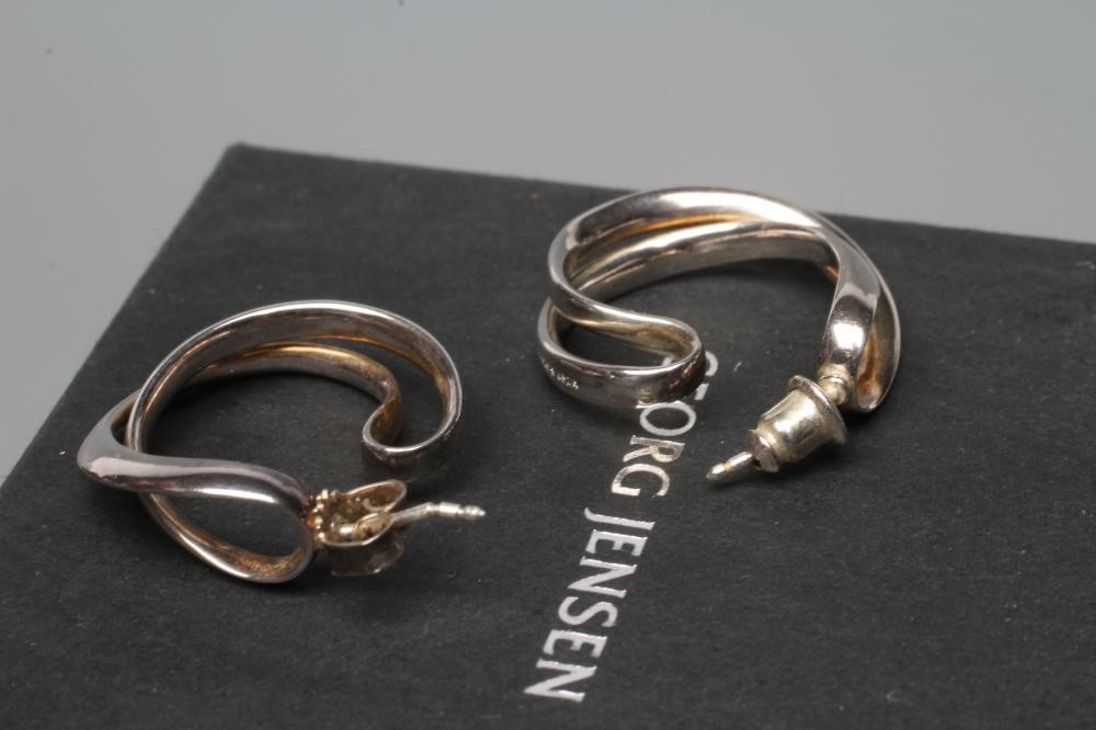 A PAIR OF GEORG JENSEN SILVER INFINITY HOOP STUD EARRINGS, numbered 452A, 6.7g total, boxed (Est. Image