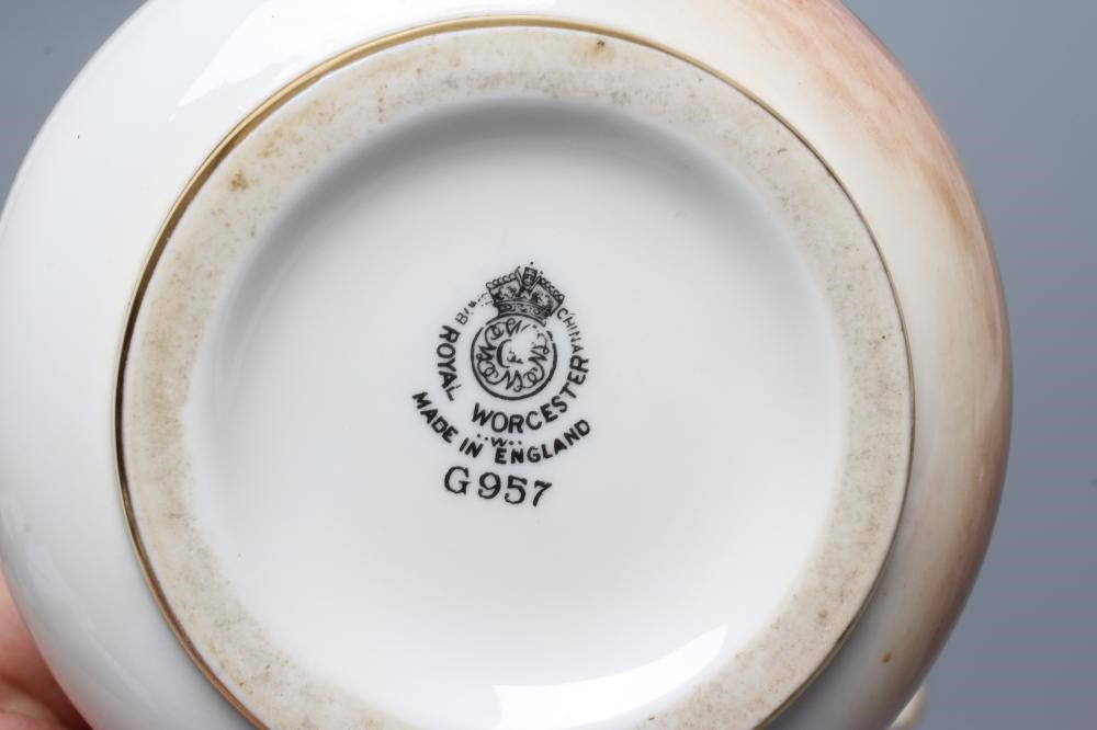 A PAIR OF ROYAL WORCESTER CHINA VASES Image