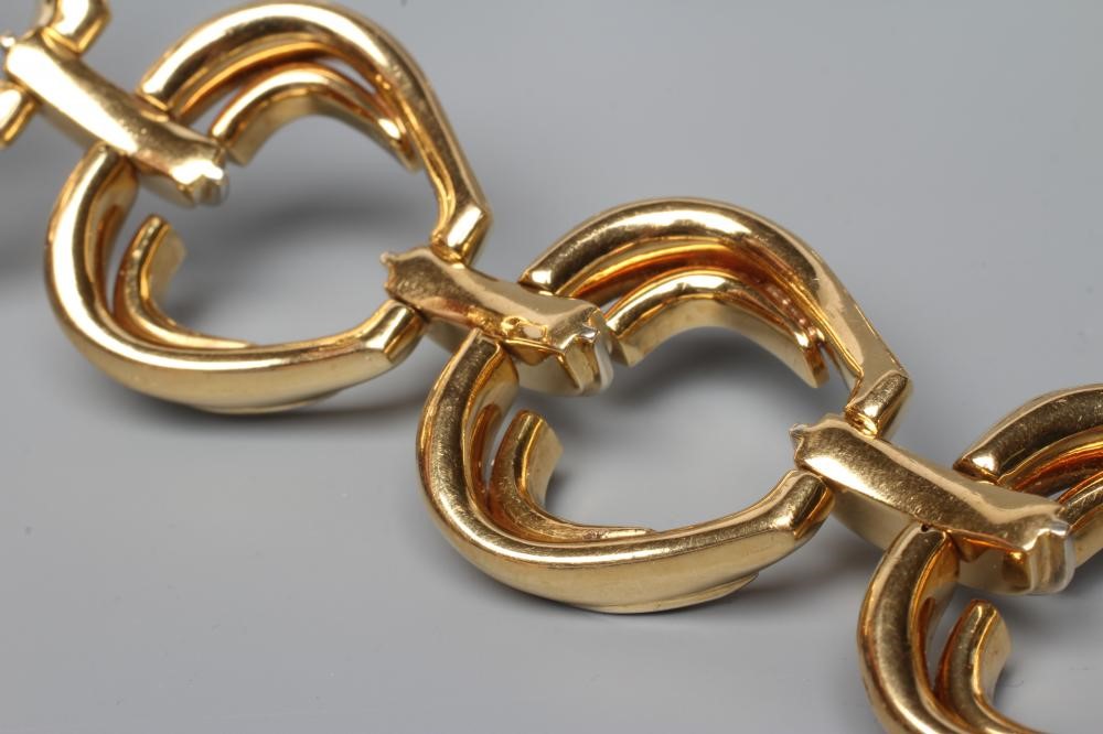 A DIAMOND SUITE comprising necklace Image