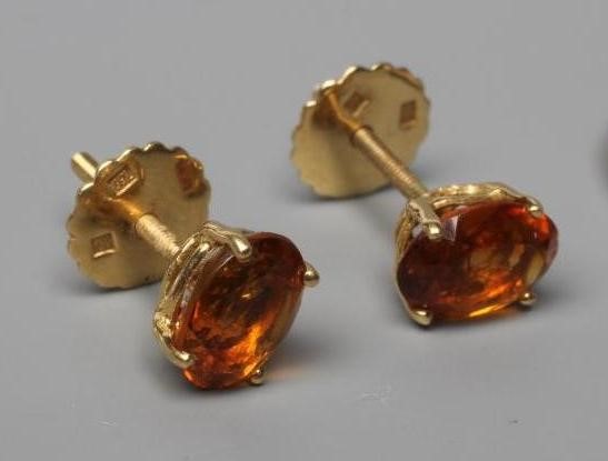 A TOURMALINE PENDANT Image